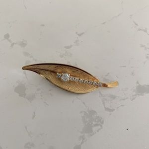 Vintage leaf brooch with rhinestone